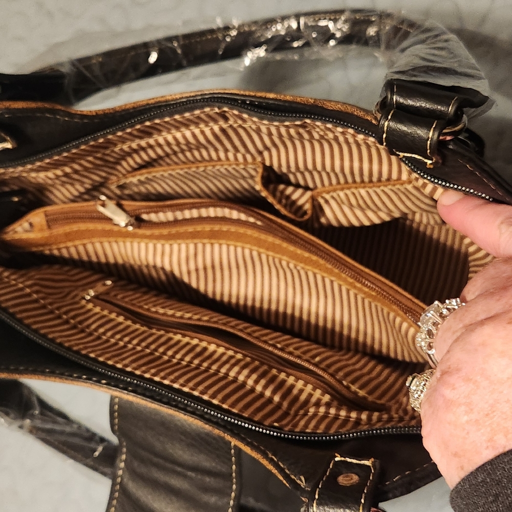 Purse - Picture 3 of 6